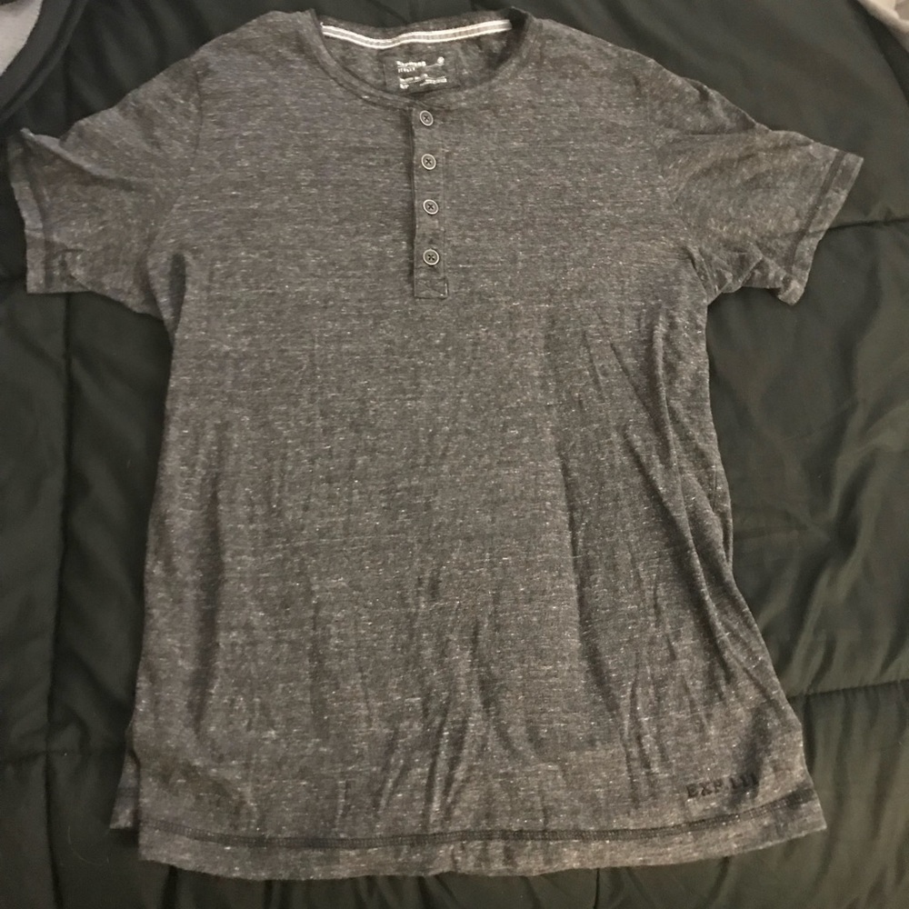 Express jersey size small 100 percent cotton